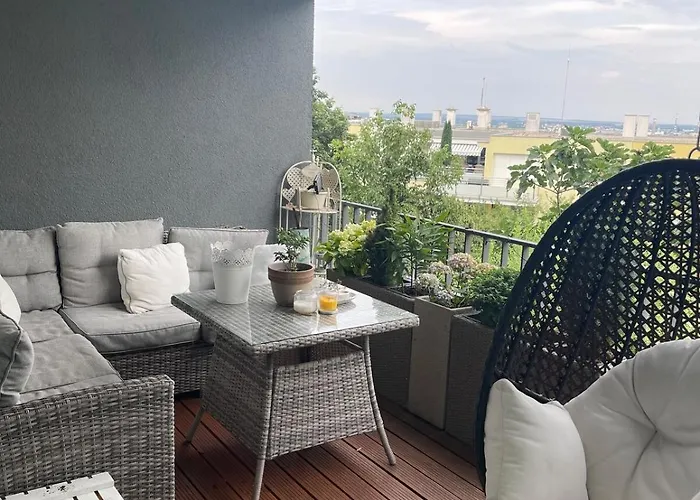 Stunning Garden Flat On The Hills Next To Old Town Bratislava